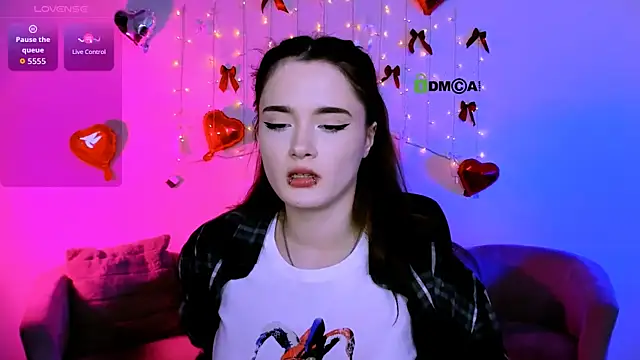 liana_kisses' Live XXX Chat