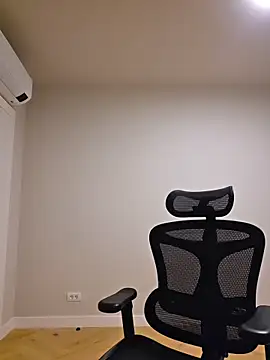 MiaRides19's Live XXX Chat