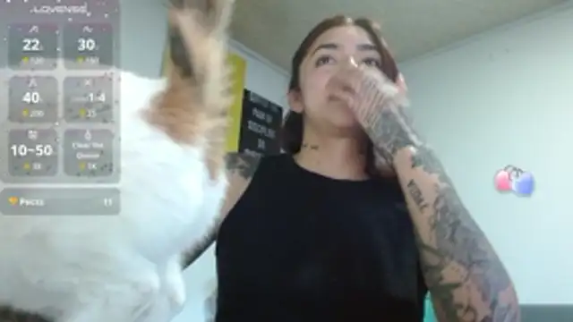 ZoeBakers_'s Live XXX Chat