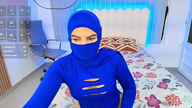 ZainaNour's Live XXX Chat