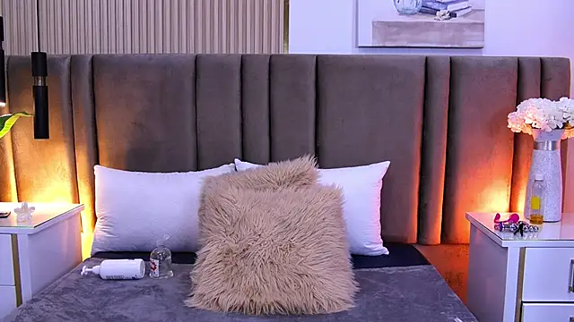 SaraLugo's Live XXX Chat