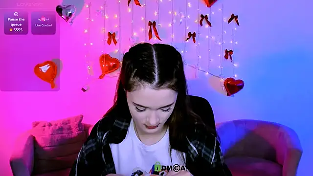 Chat +18 de liana_kisses ao vivo