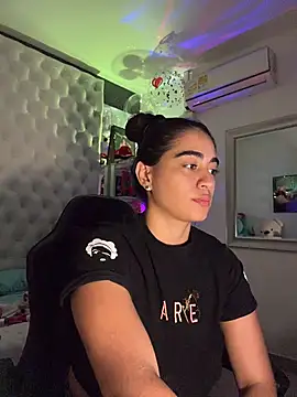 Онлайн чат XXX ZarahEvans