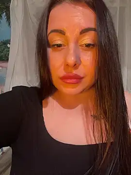 DaisyStreet live XXX chat