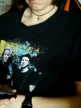 Chat +18 de Aashikalaa ao vivo