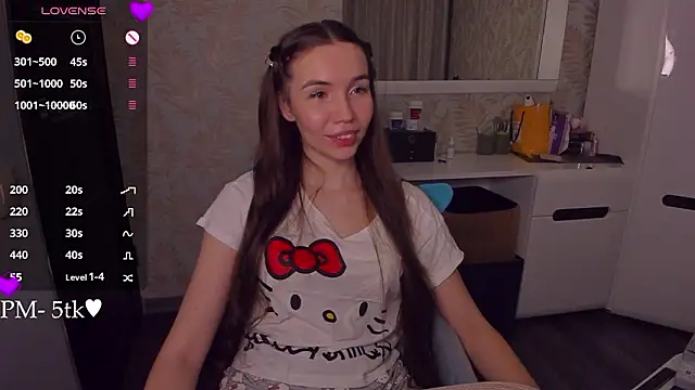 YonaBones' Live XXX Chat