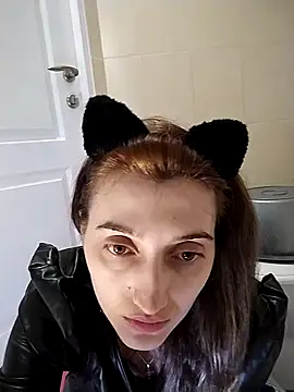 Iren 现场XXX聊天