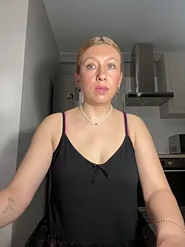 Kittie_Valentinen Live XXX chat