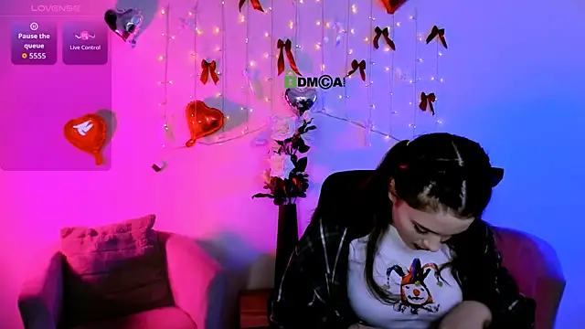 liana_kisses' Live XXX Chat