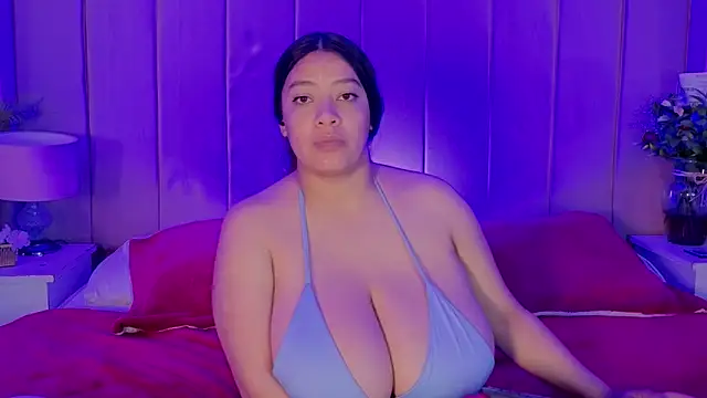 MollyBigBoobs12's Live XXX Chat