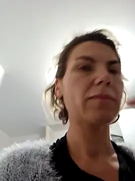 FeliciaKrige Chat XXX in diretta