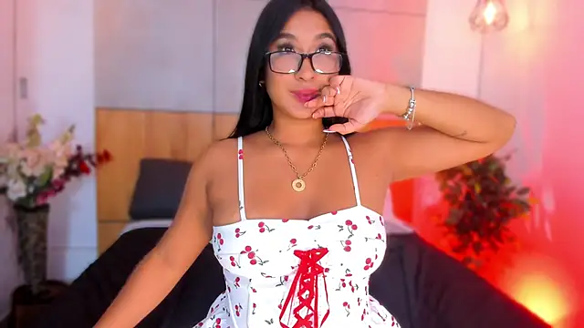 Chat +18 de BellaHarllow ao vivo