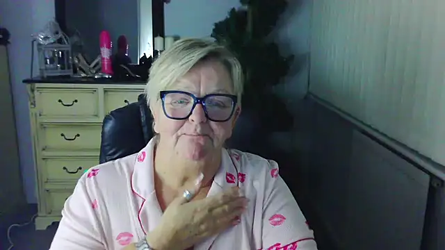 BridgetBlueEyes Chat XXX in diretta