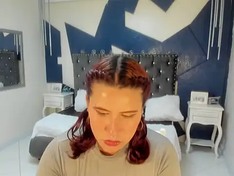 Chat +18 de sara_gray__ ao vivo