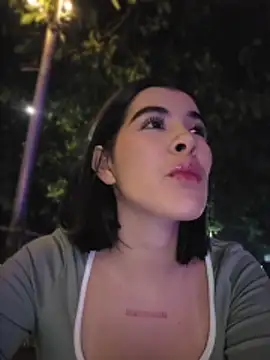 Czat XXX na żywo – Sweetnahoxxx