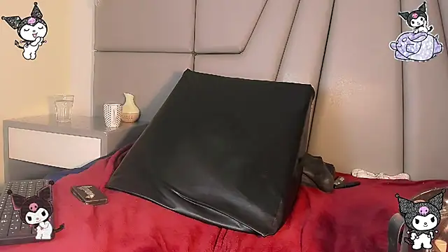 แชท XXX สดของ Miss-Saraii