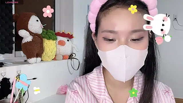 Tieu-May's Live XXX Chat