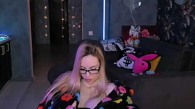 Blckmirrorr 现场XXX聊天