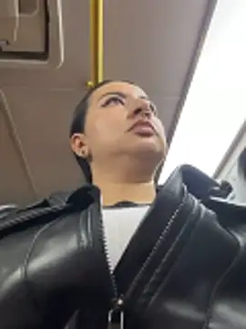 Abril_Luvのウェブカメラショー