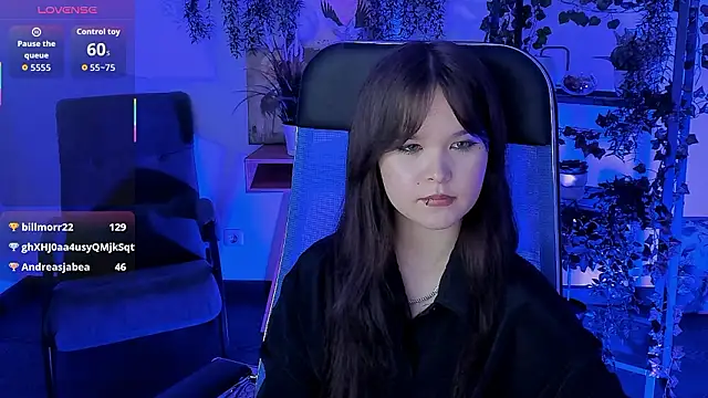 Elainebeness' Live XXX Chat