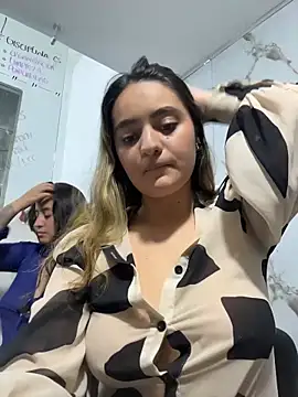 Antonella_Julieta élő XXX-chatje