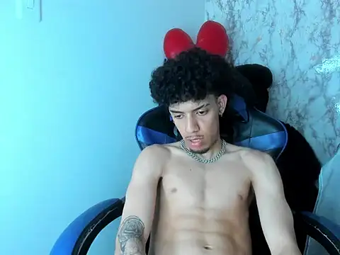 Ryder-Stone Show in webcam