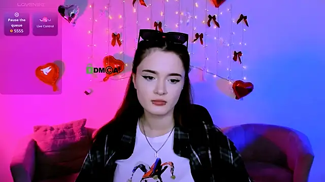 liana_kisses 现场XXX聊天