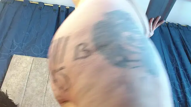 Melanie_Nasty_Whooree Webcam-Show