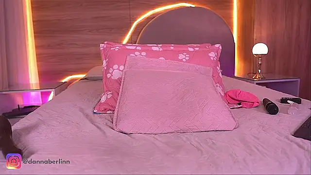 danna_berlin_'s Live XXX Chat