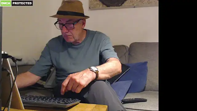 bluedae1 Show Webcam