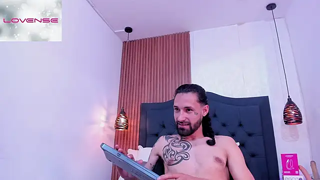 Hisoka_011 Webcamshow