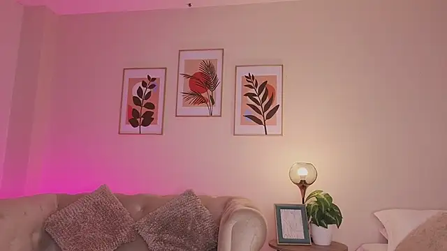 Živý XXX chat DahianaWalcott