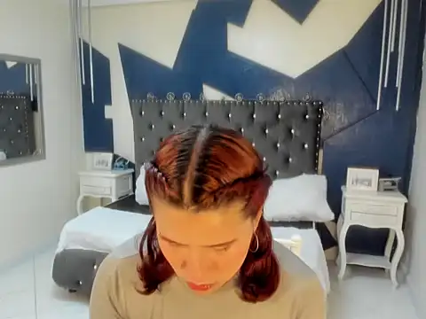 sara_gray__ élő XXX-chatje