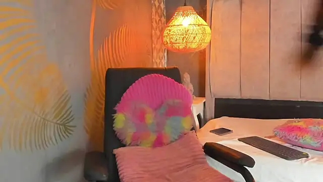 Chatroom XXX en direct de IsabellaRossi_