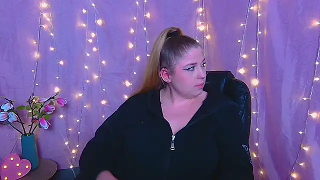 Chatroom XXX en direct de JessikaDaniel