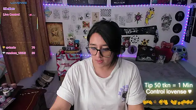 Cherry_blush_: онлайн-секс-чат