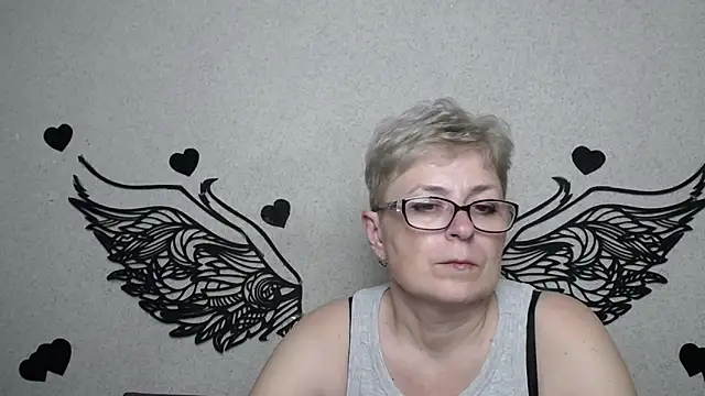 EmiliaGree élő XXX-chatje