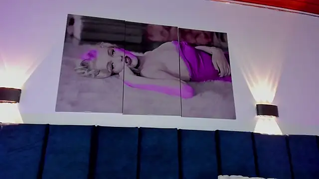 SharonLovee élő XXX-chatje