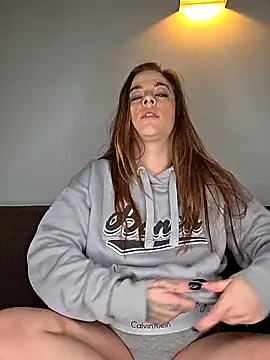 Luna_Lynn Chat XXX live