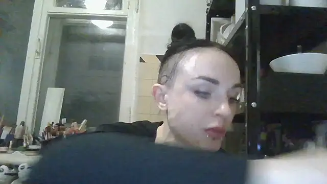 XXX chat uživo modela Trinsy_Love