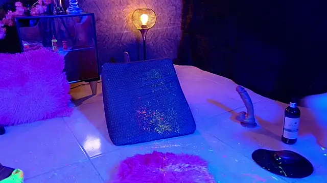 Chat XXX en directo de Cherry_zayden_