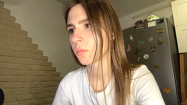 ElsieKuhlmannのライブXXXチャット