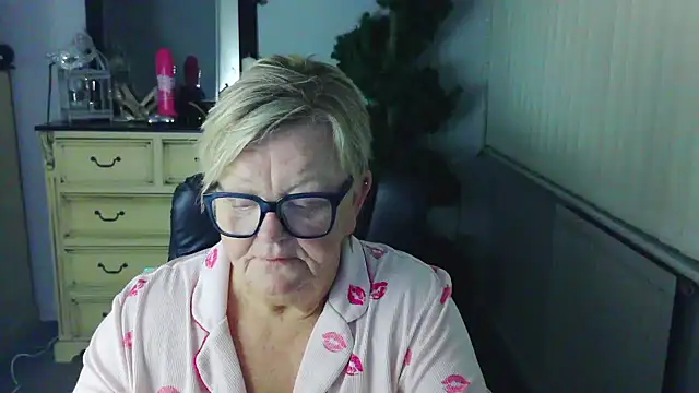 BridgetBlueEyes Live XXX-Chat