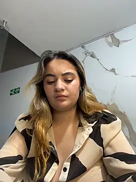 Онлайн чат XXX Antonella_Julieta