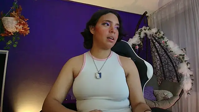 Emmapark_ live XXX chat