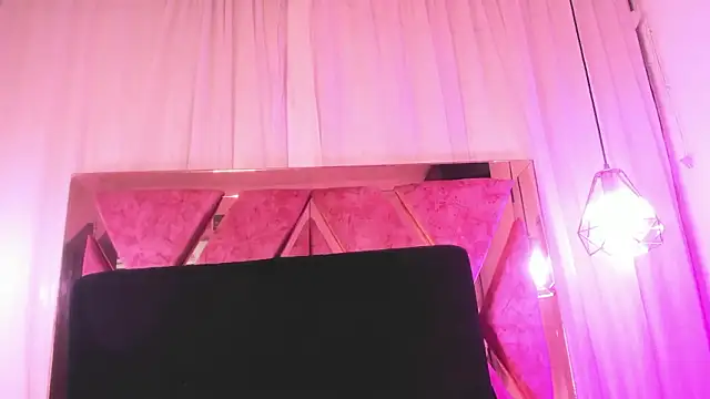 shantal_cooper_'s Live XXX Chat