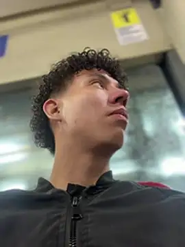 Chat +18 de yoursexyjose ao vivo