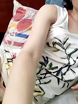 QueenSoreal Chat XXX live