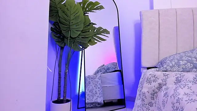 KaliBloomn Live XXX chat