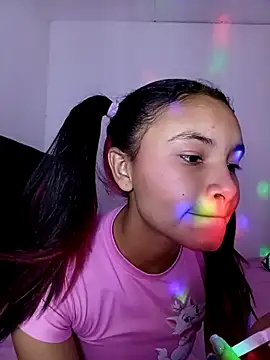 liz7skinny Adlı Modelin Canlı XXX Sohbeti